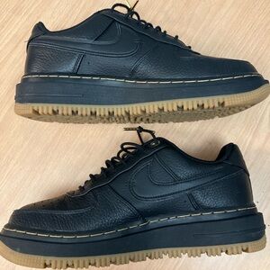 Nike Air Force 1 Luxe ‘Black Gum’